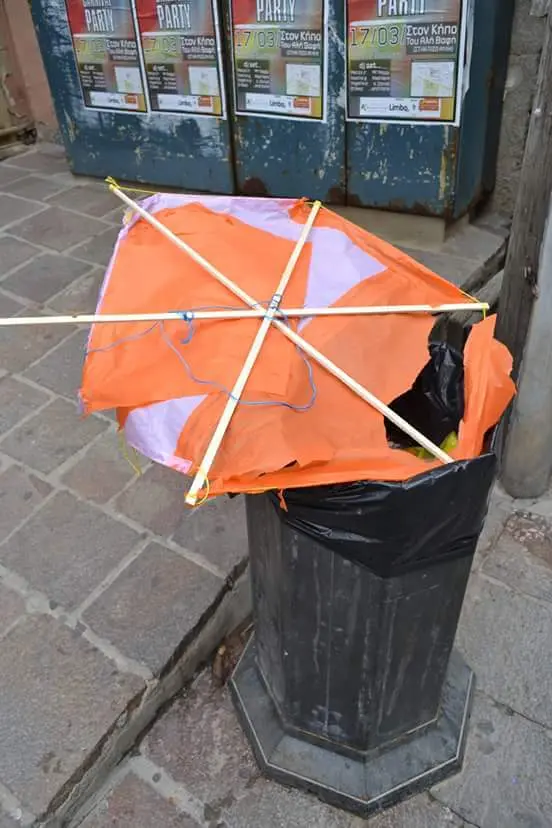 Πεταξα και εγώ χαρταετό