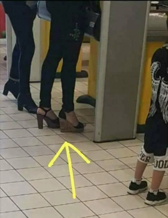 Κι εγω νυστάζω το πρωί παιδιά αλλα οχι κ ετσι